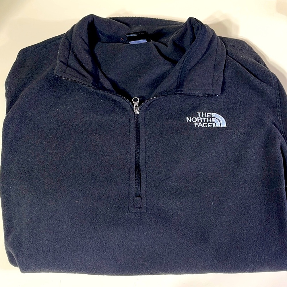 Mens Large Black North face fleece 3/4 zip no pockets, NWOT